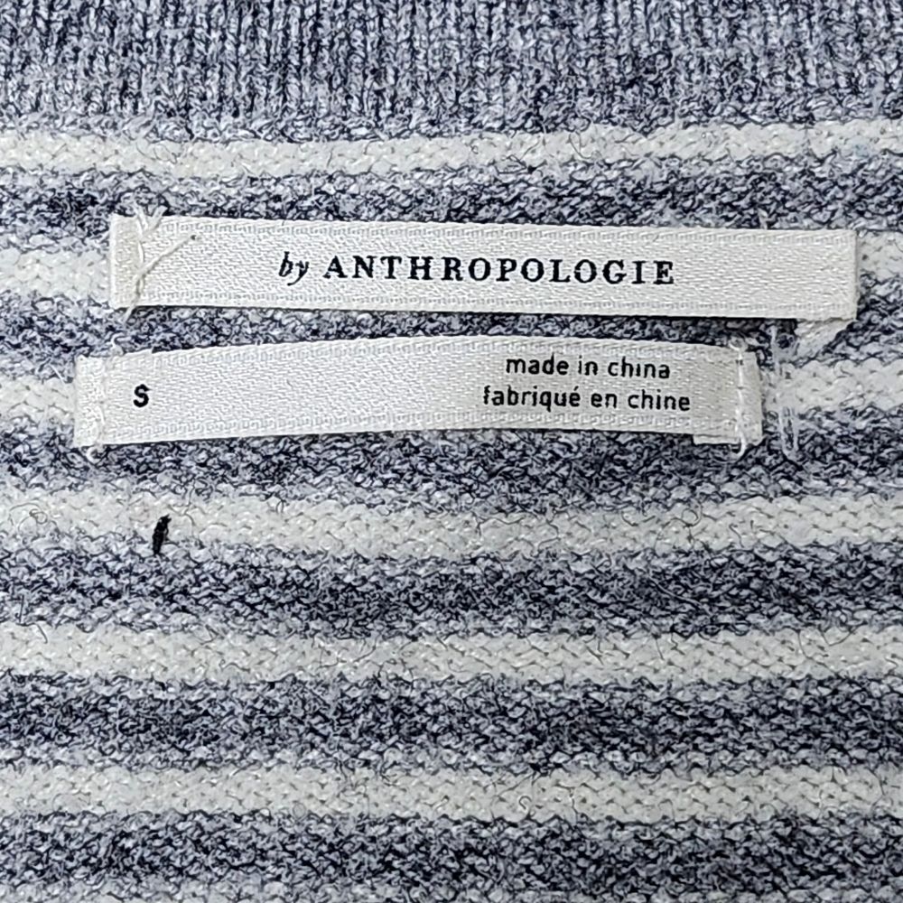 Anthropologie Gray and White Striped V-neck Sweater. Sz. S - Picture 3 of 10